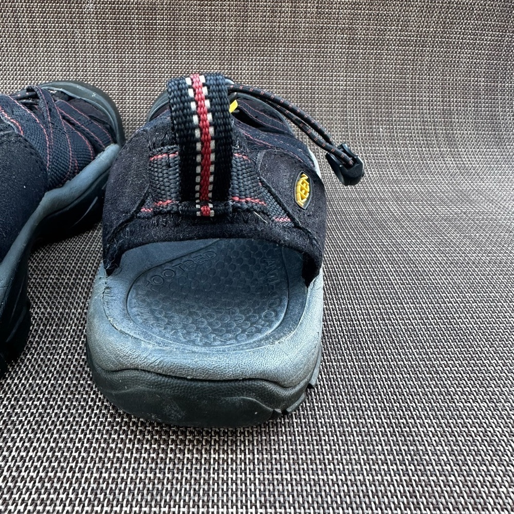 Keen Newport H2 Sandals Women's size 7 Black/Red/Gray - Picture 6 of 10